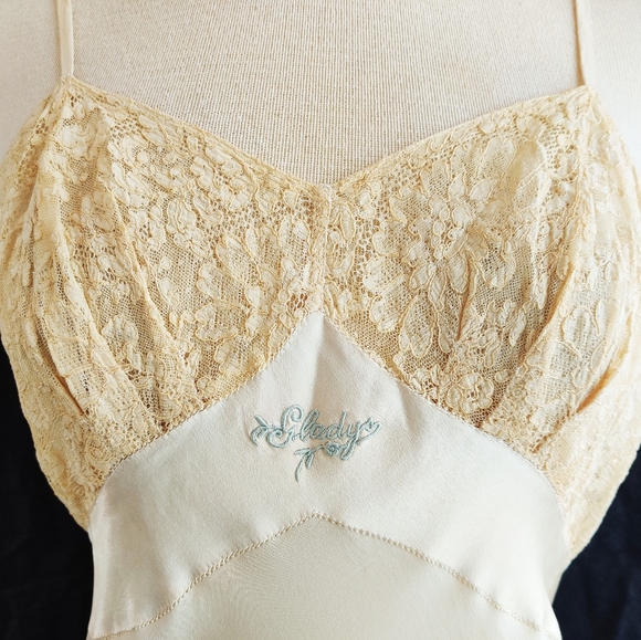Vintage 1930-40s Cream Bias Cut Silk/Lace Slip-Dress Bound Scalloped Hem - Picture 5 of 15
